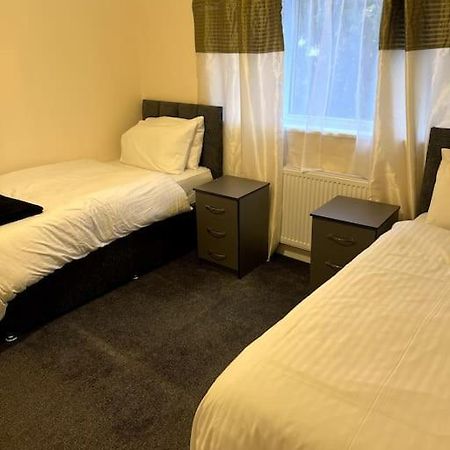 Spacious City Centre Home Near Hospital & M5 Worcester Zewnętrze zdjęcie