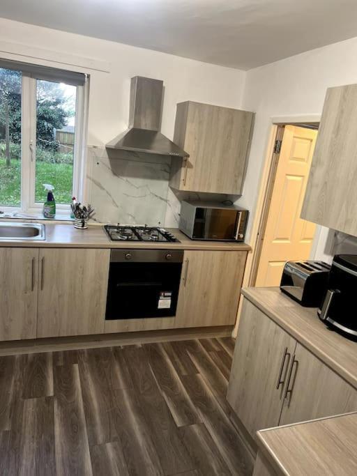 Spacious City Centre Home Near Hospital & M5 Worcester Zewnętrze zdjęcie
